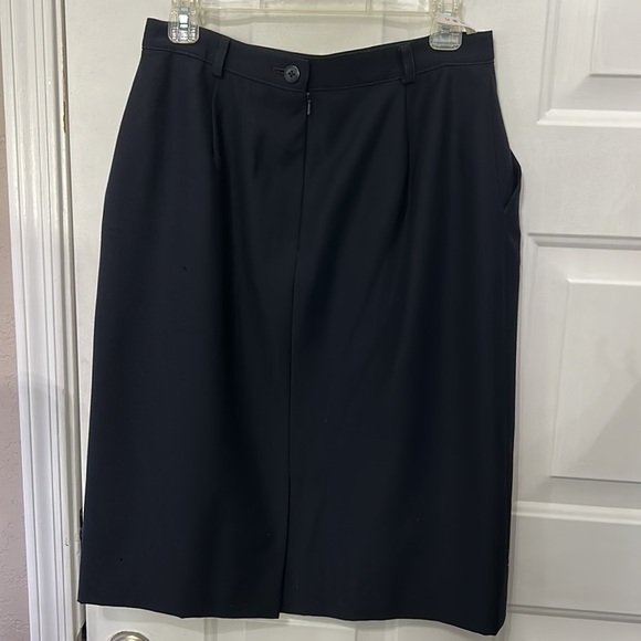 Cache D’Or navy pencil skirt - Picture 3 of 4